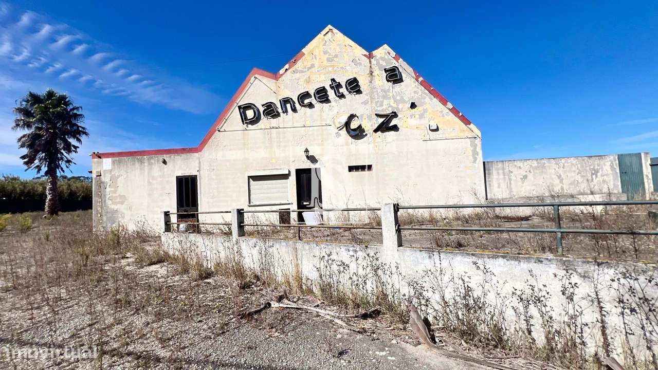 Antiga Danceteria, com uma área total de 4.400 m² - Lourinhã - Grande imagem: 5/14