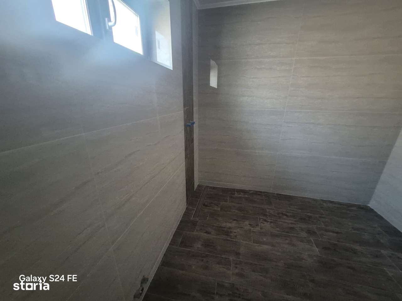 Casă independentă cu 3 camere/living /baie / și teren de 600mp-6