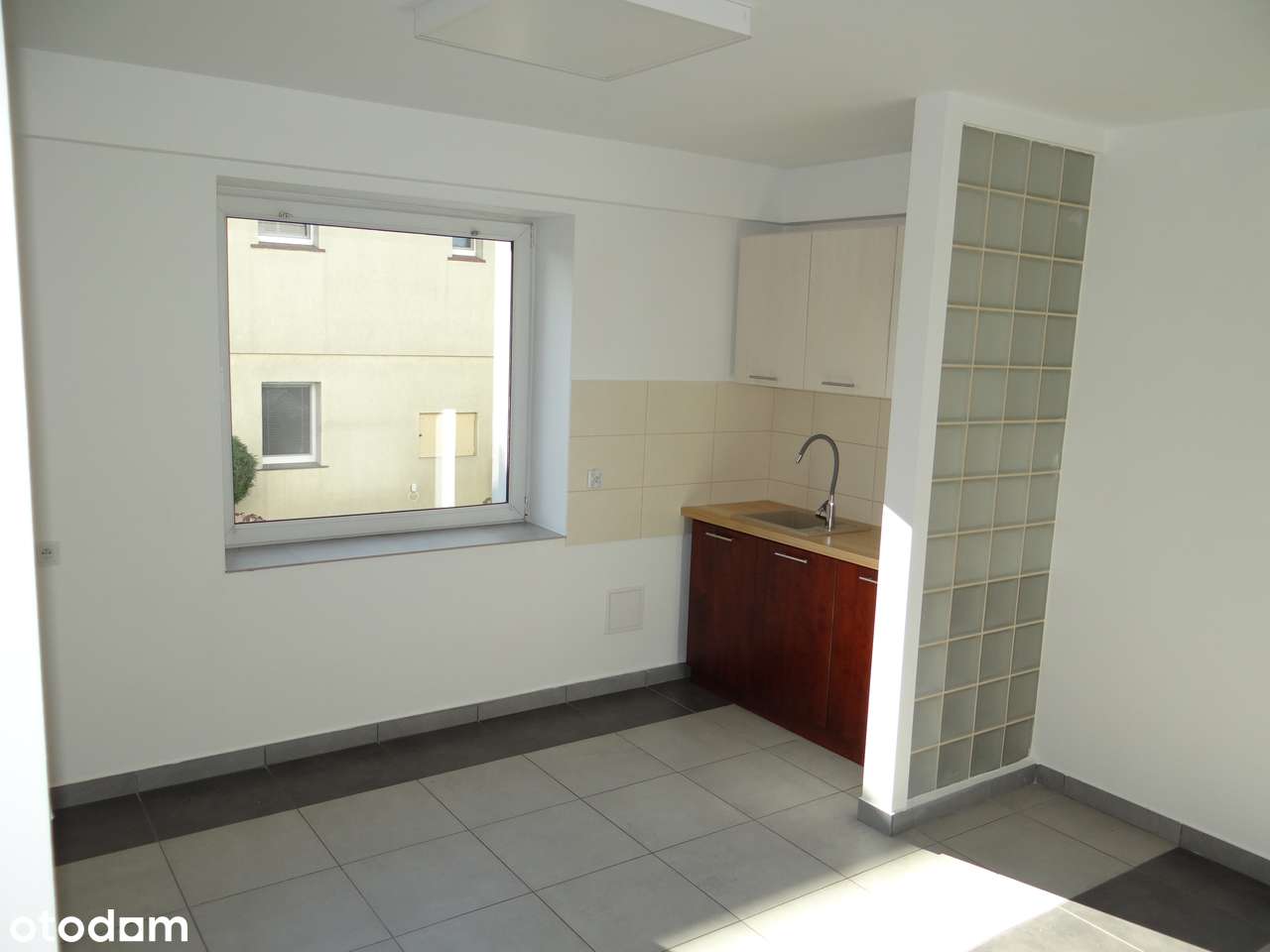 Pomieszczenia biurowo-usługowe w Poznaniu przy ul. Żonkilowej - Pełny obrazek: 4/16