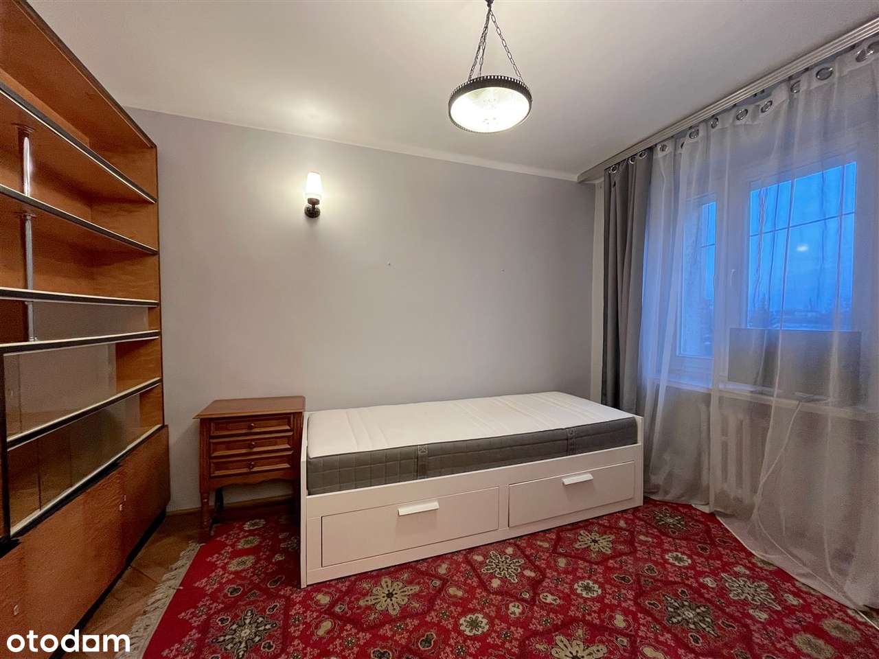 Centrum miasta - 1 piętro, balkon, dwustronne – další