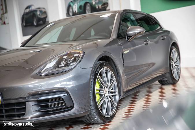 Porsche Panamera Sport Turismo 4 E-Hybrid - 5