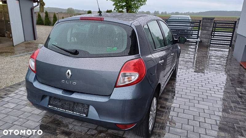 Renault Clio 1.2 16V 75 Dynamique - 3