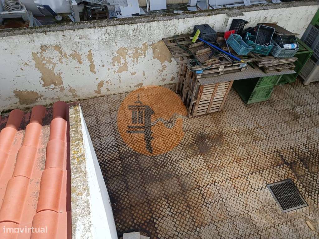 ARMAZÉM NA ZONA INDUSTRIAL - VILA REAL DE SANTO ANTÓNIO - ALGARVE - Grande imagem: 5/60