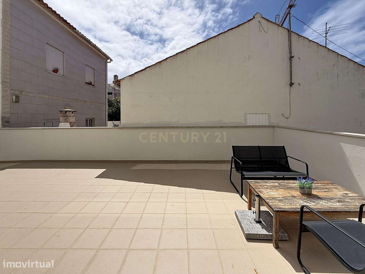 Apartamento T2 em Nazaré, Leiria - Oportunidade Única!-53