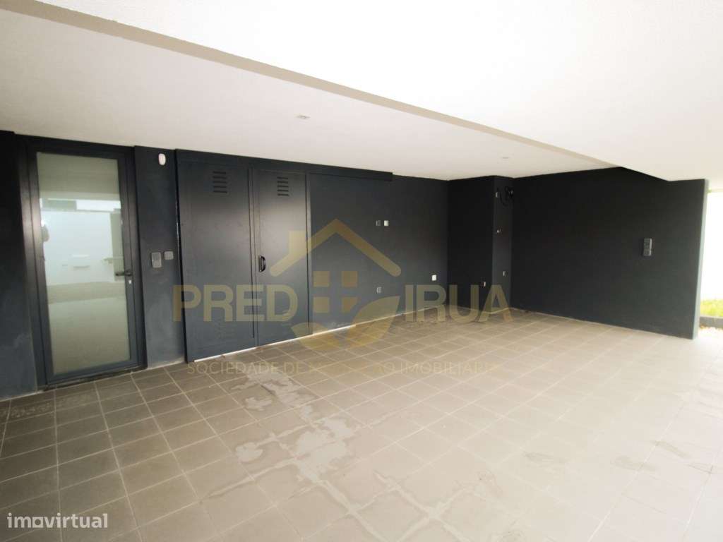 Moradia Nova S. Félix da Marinha em fase final de construção-14