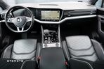 Volkswagen Touareg 3.0TDi 286KM Elegance Matrix Virtual Masaż Pneumatyka Panorama SalonPL - 11