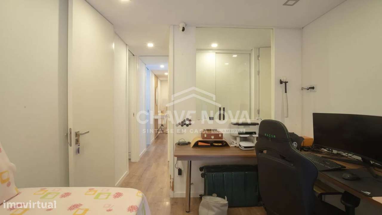 Apartamento T3 Renovado em São João da Madeira-21