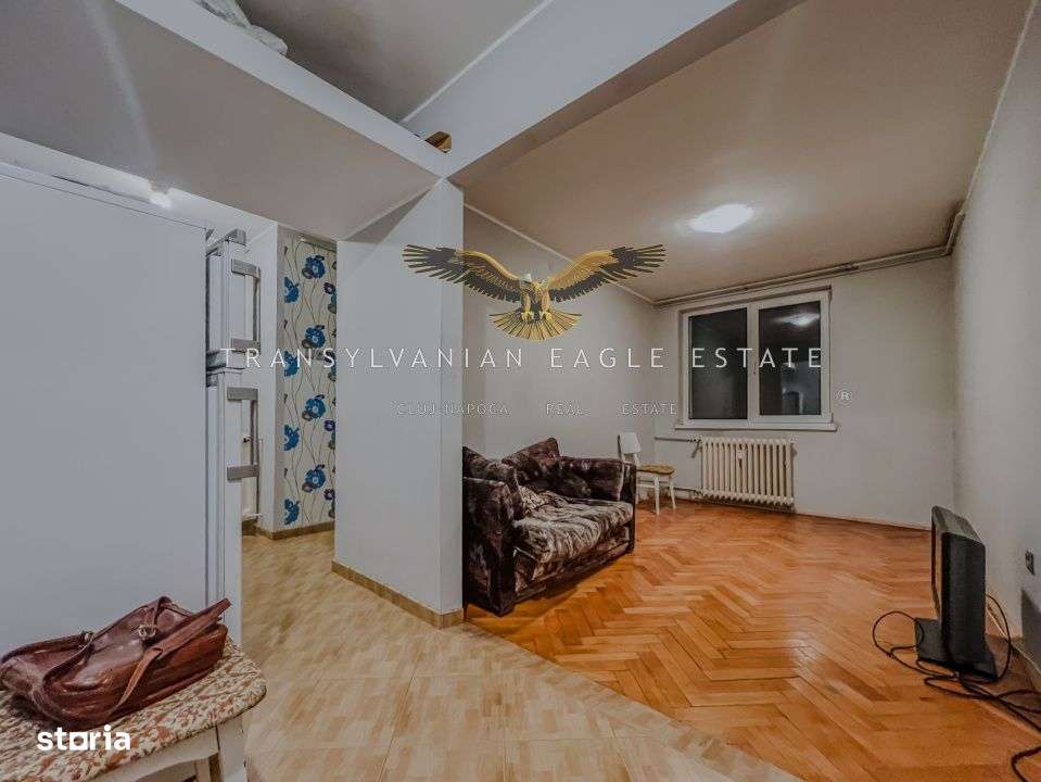 Apartament decomandat cu 3 camere in Plopilor - Imagine principală: 2/14