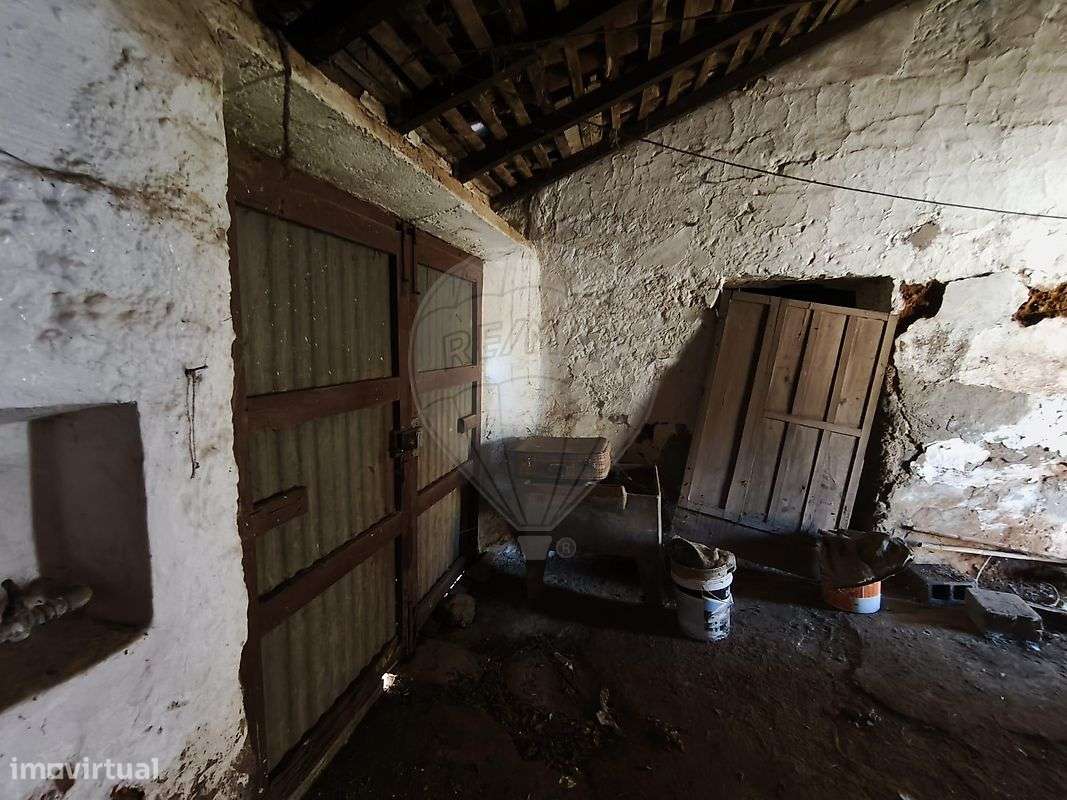 Moradia T4 para venda-12