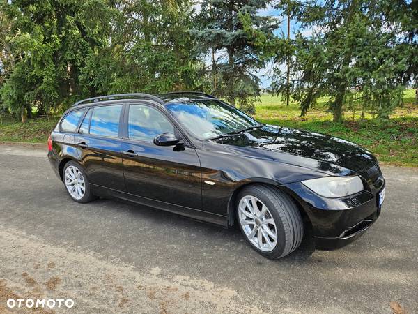 BMW Seria 3 320i - 3