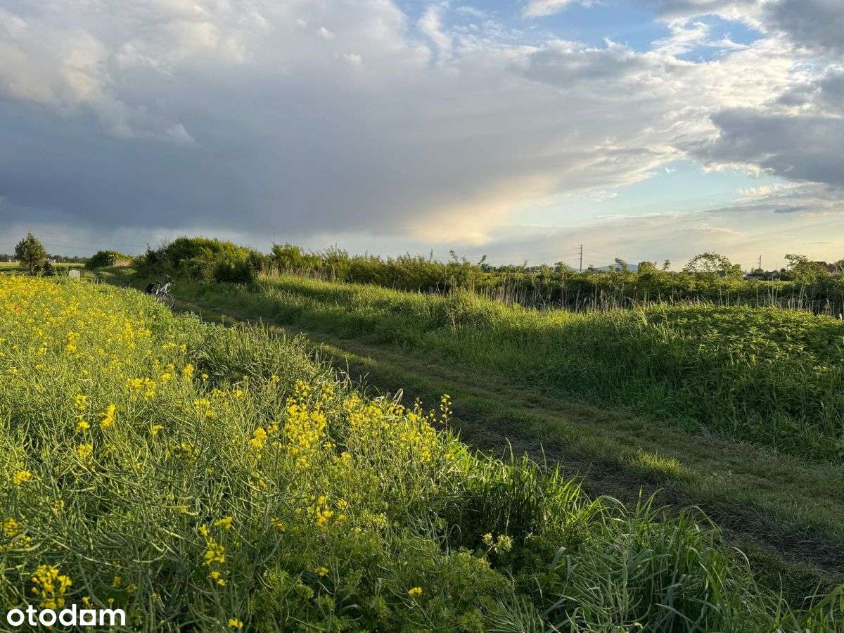Działka z pozw. na budowę na piękny dom Żerniki Wr-7