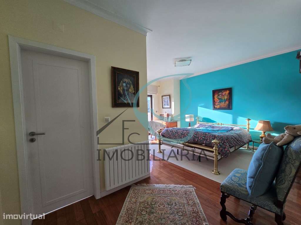 EXCLUSIVO - EXCELENTE APARTAMENTO DUPLEX DE 5 ASSOALHADAS, COM GARA...-50