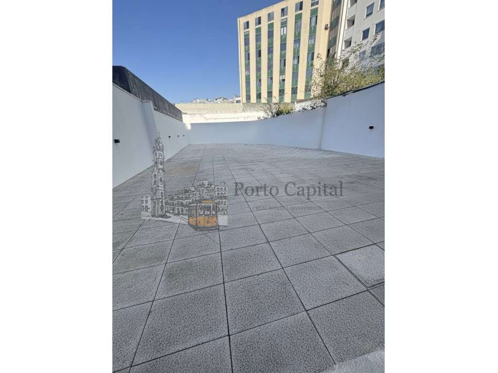 T2 com Terraço de 227 m² em Matosinhos
O refúgio que o seu coração... - Grande imagem: 3/25