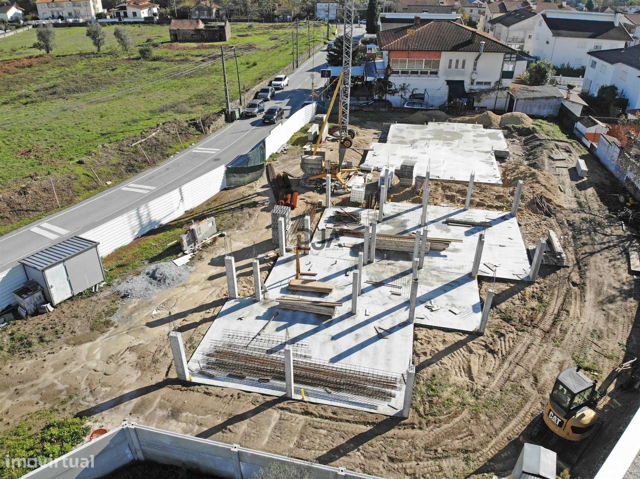 Moradias Geminadas T3 em Povoa de Abravese , Viseu - Grande imagem: 5/17