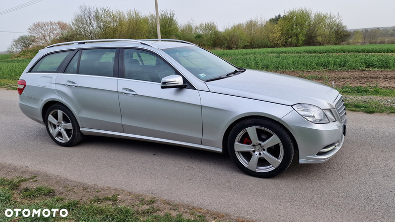 Mercedes-Benz Klasa E 200 T CDI DPF BlueEFFICIENCY 7G-TRONIC Avantgarde - 15