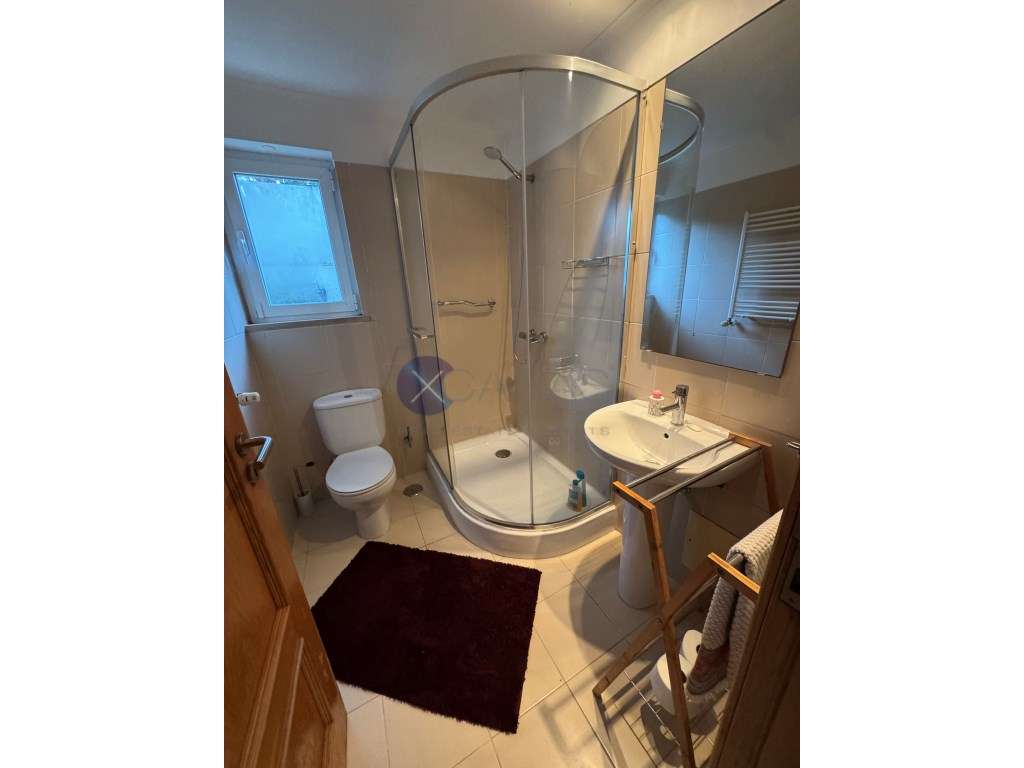 single-family residential building, with a T6 layout, comprising gr...-54