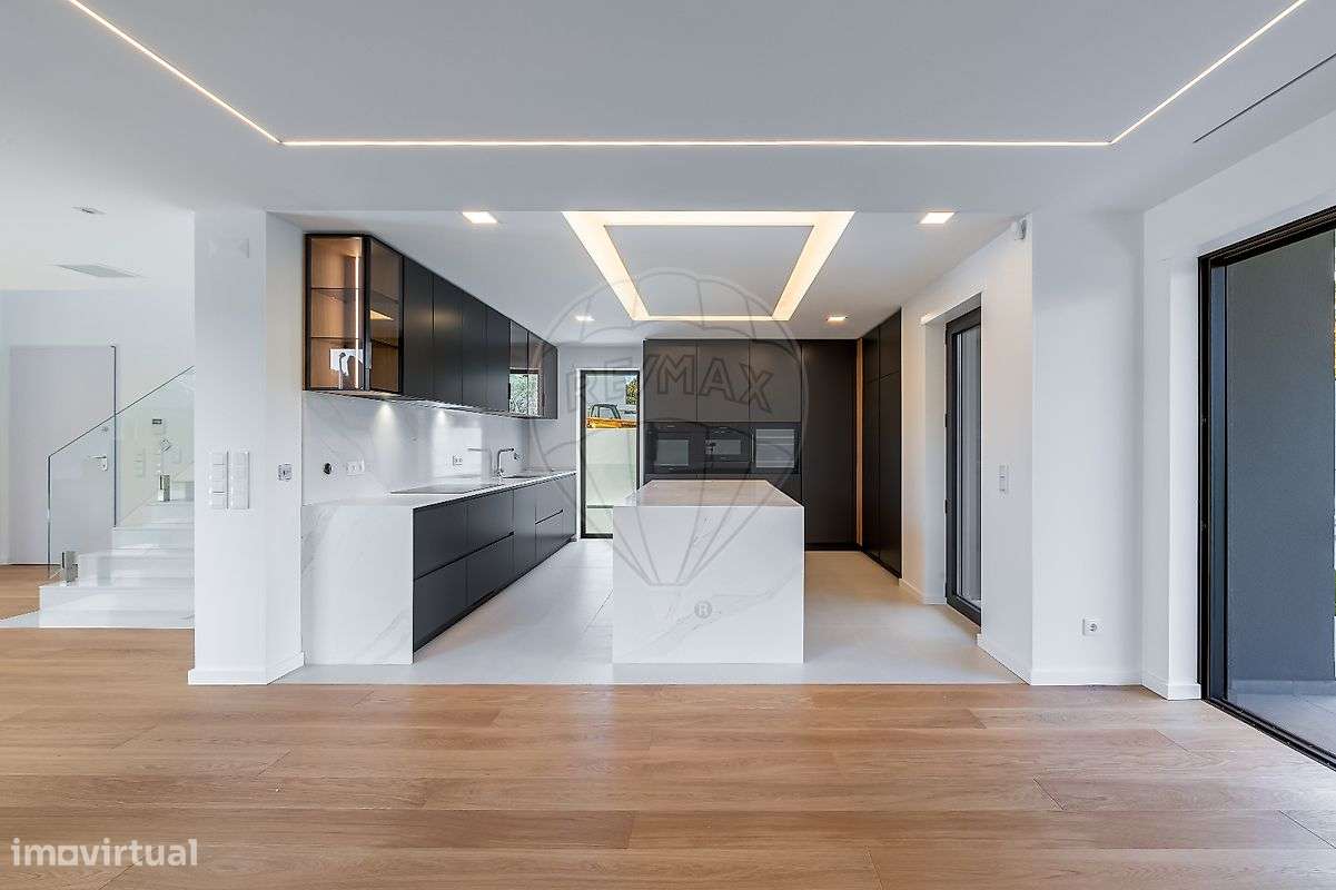 Moradia T5 para venda-9