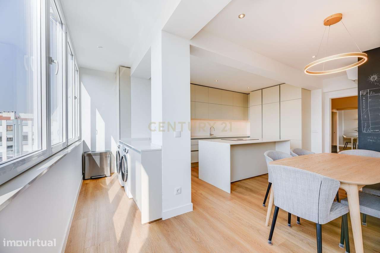 Fantástico T4 Alvalade com varandas, estacionamento e arrecadação-39