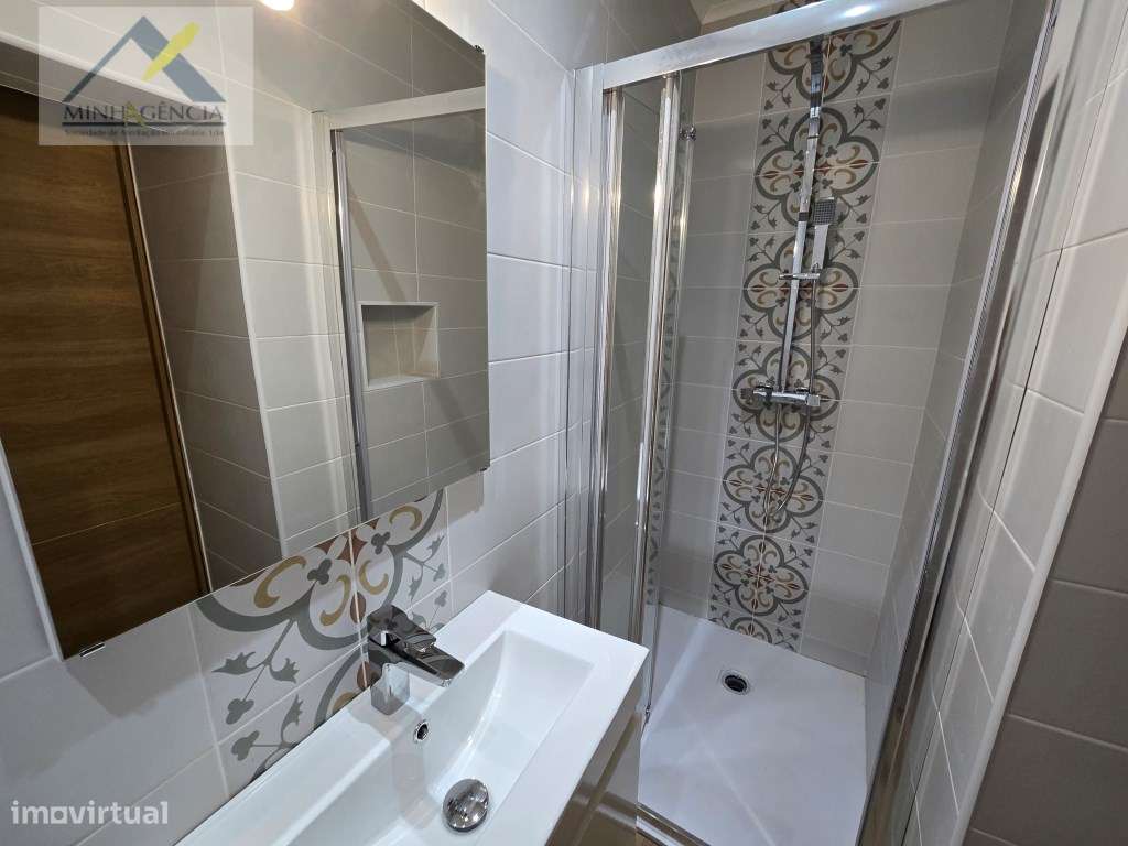 Moradia T2 totalmente recuperada em Setúbal-5