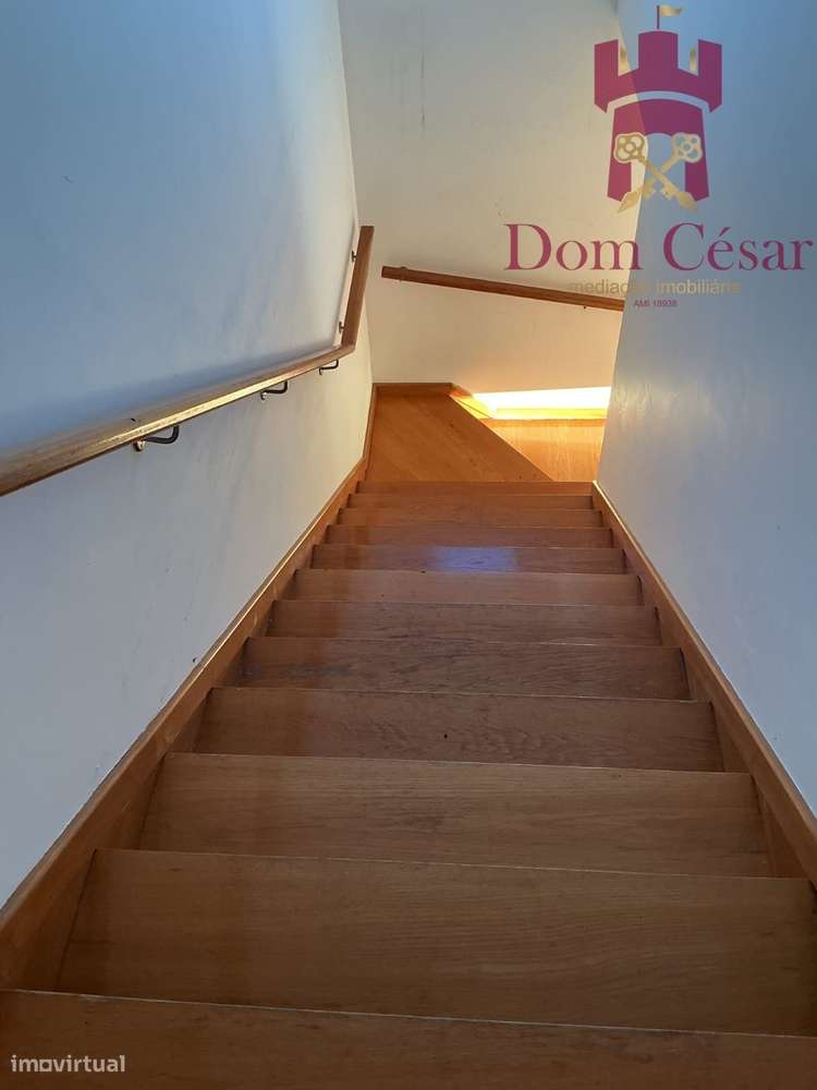 Moradia T4  R/C - 1º Andar em Foros de Salvaterra-17