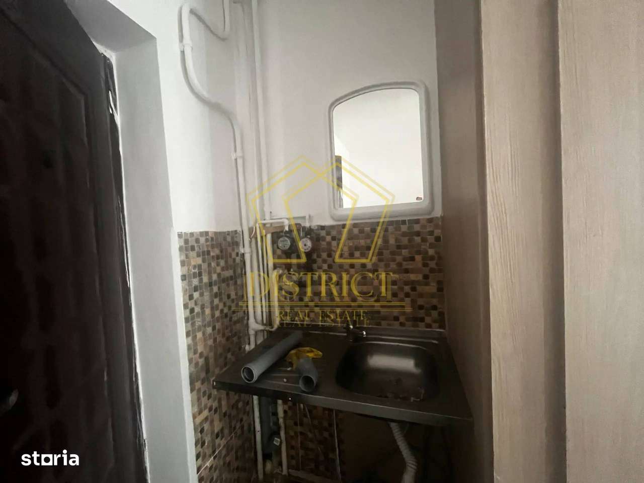 Garsoniera lumioasa I Take Ionescu - Imagine principală: 4/4