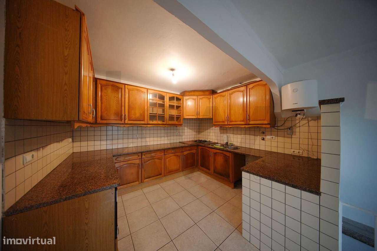 Moradia T4 e comercio para venda, Rio Maior, Oportunidade de investime - Grande imagem: 4/32