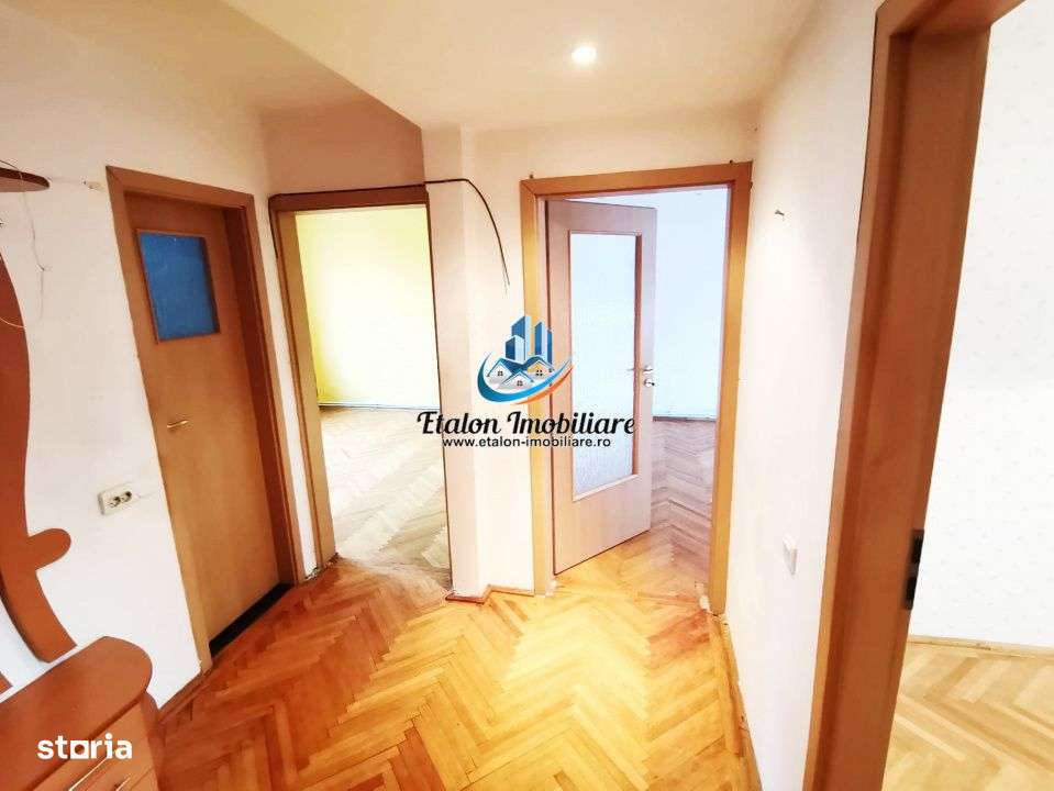 Apartament 3 camere decomandat, etaj 1, zona Gara Piatra Neamt-7