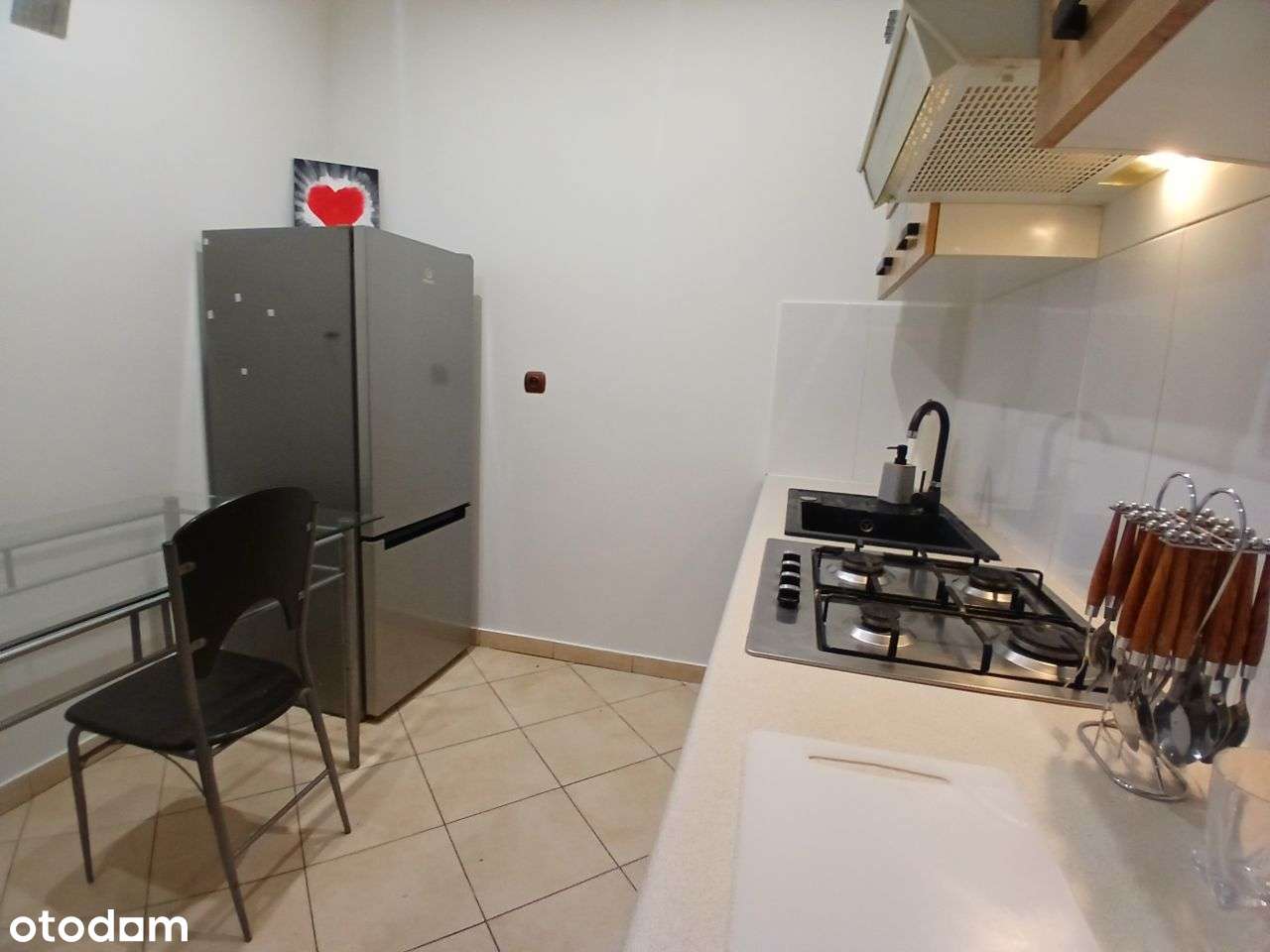 0%prow. 3pokojowe mieszkanie w sercu Jeleniej Góry-14