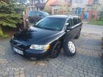 Volvo V70 2.4 Momentum - 1