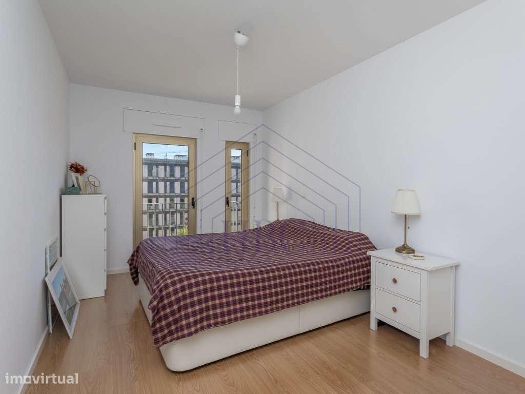 Vende-se Apartamento T1 no centro de Lisboa com arrecadação e garagem-14