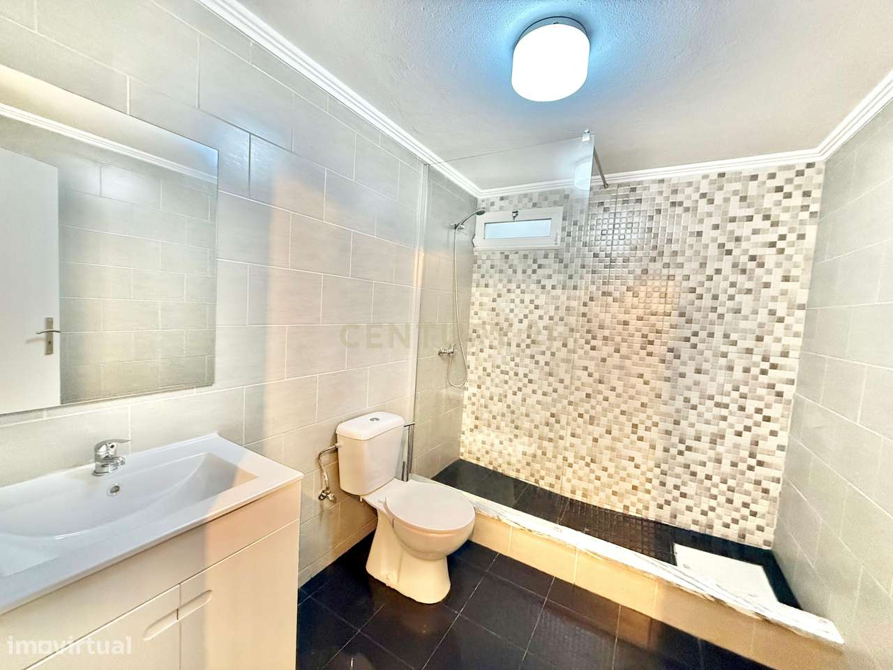 Moradia T2 + 1 em Parque Verde, Fernão Ferro,-24