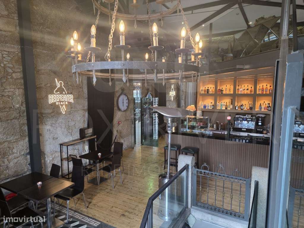 Espaço Comercial de Referência em Valença - Oportunidade de Trespasse-11