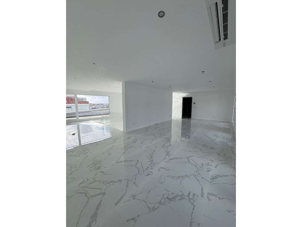 Duplex T4 de Luxo - Elegância, Espaço e Exclusividade num Condomíni...-11