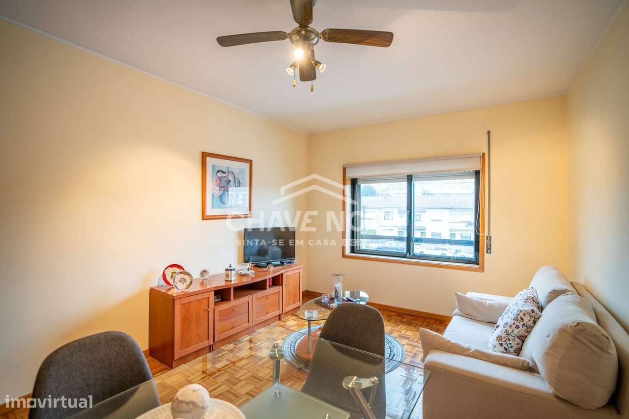 Apartamento T2 Usado em otimo estado em Oliveira do Douro-2