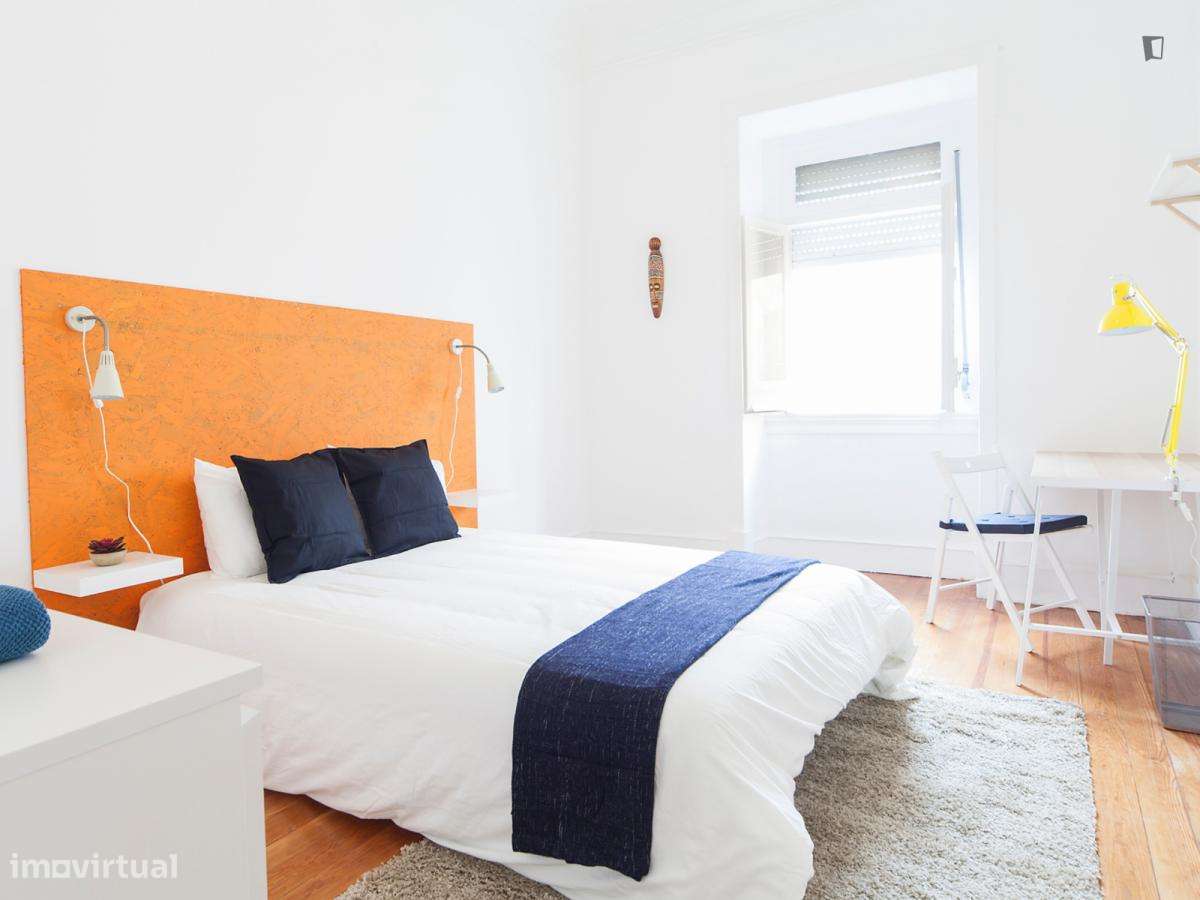 Quarto - localizado em São Sebastião Lisbon - Grande imagem: 2/10