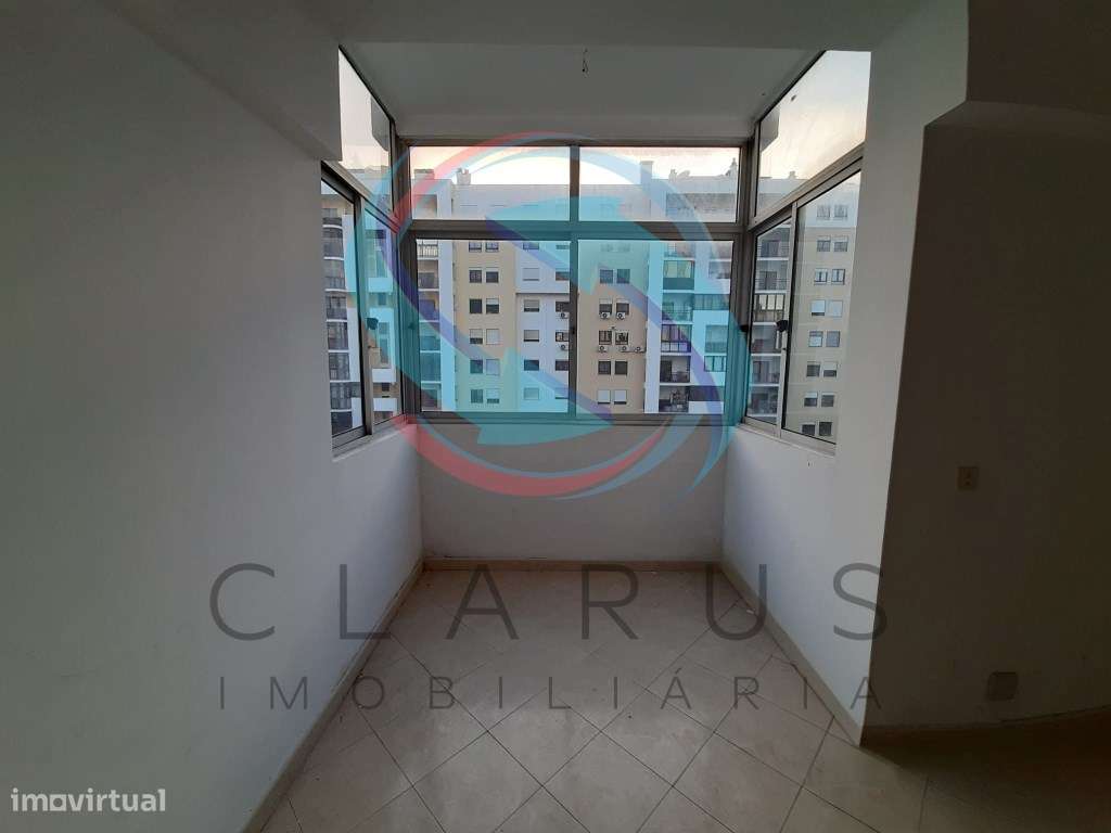 Excelente Apartamento T2 -Almada-17