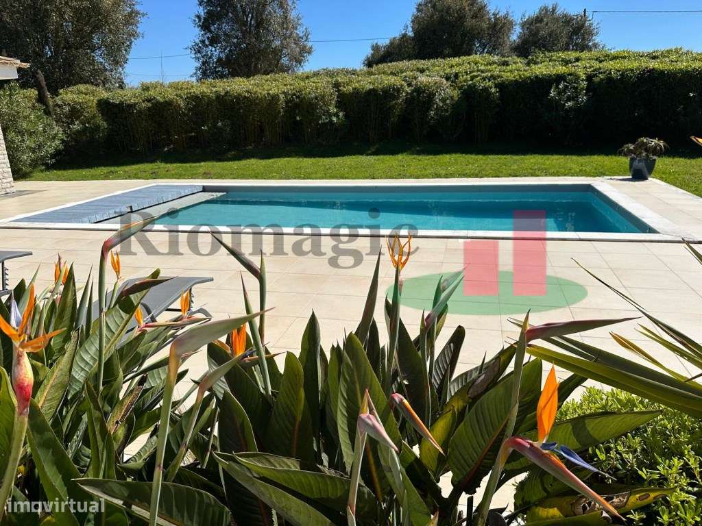 Moradia V3 + 1 com Piscina e Jardim entre Bombarral e Óbidos - Grande imagem: 2/33