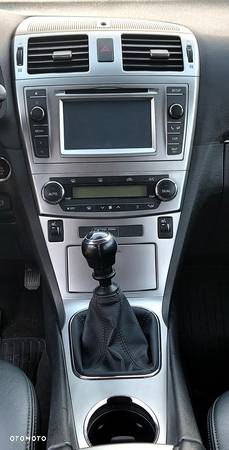 Toyota Avensis 2.0 D-4D Premium - 19