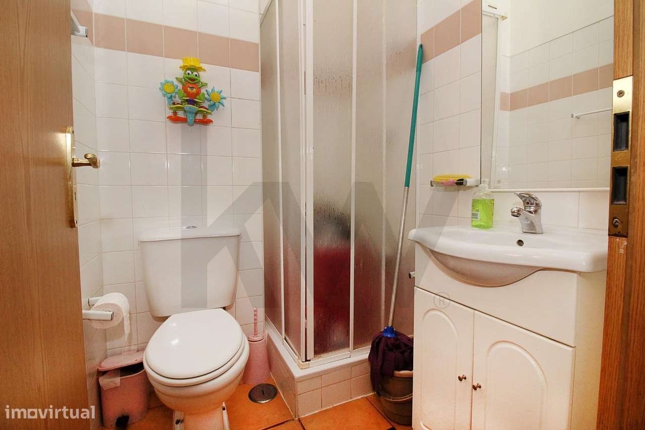 Duplex T3 com Garagem Box em  Silves-3