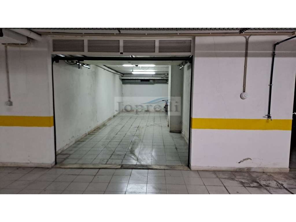 Apartamento T2 em condomínio Fechado na Beloura II-32
