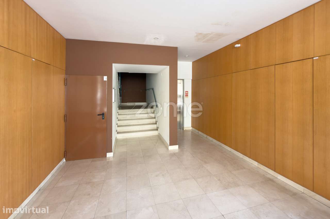 Apartamento T3 em Paio Pires-29