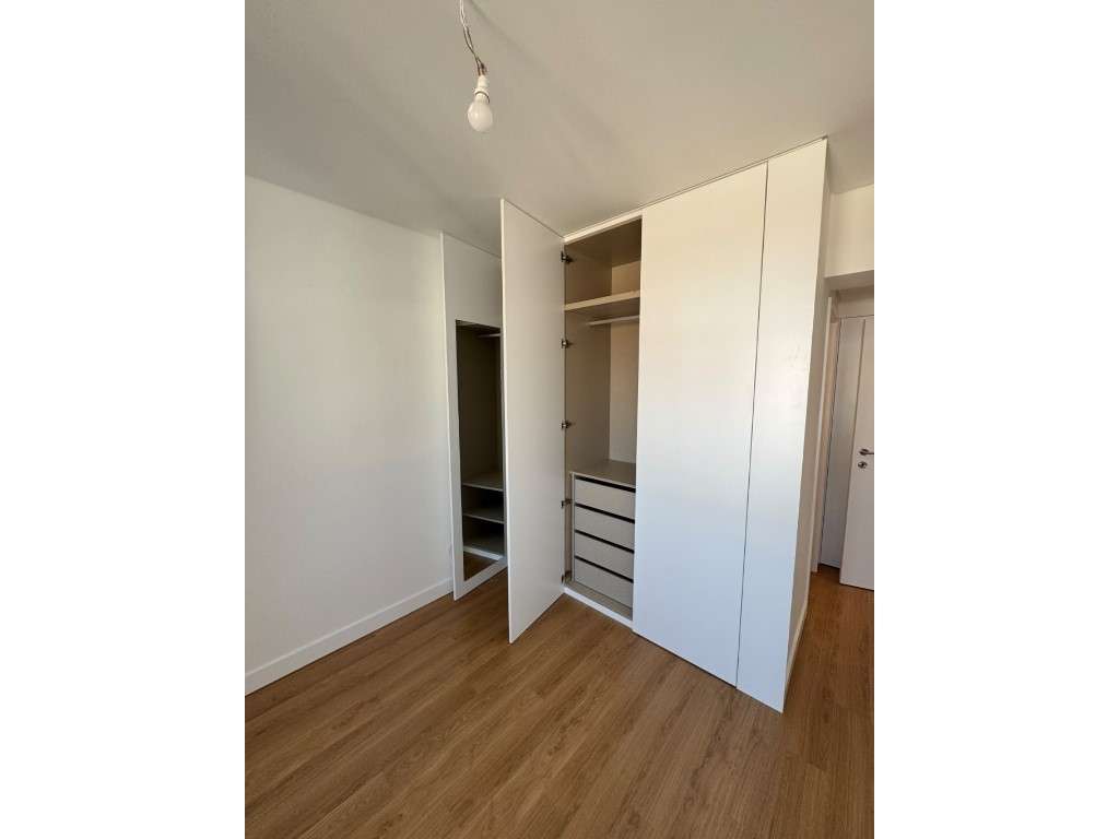 Moradia T3 com Garagem e Suite a venda na Maçã Sesimbra-37