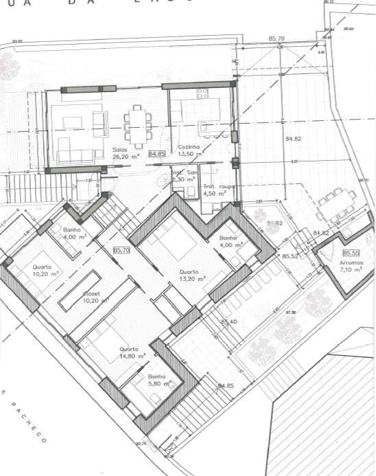 Moradia T4 de 4 Frentes: Elegância e Versatilidade a 2km do Freixo-39