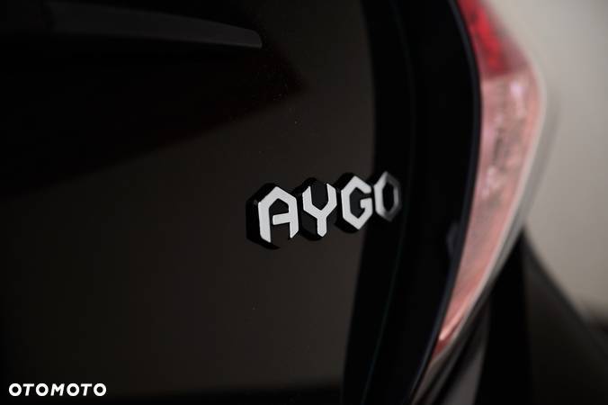 Toyota Aygo x-wave - 17