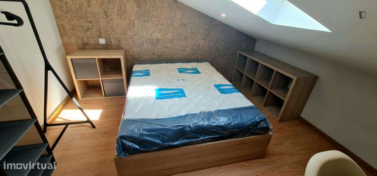 Quarto - localizado em São Martinho de Bispo Coimbra - Grande imagem: 3/10