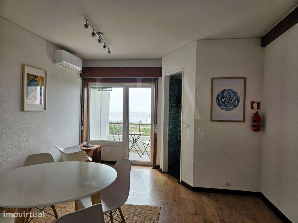 APARTAMENTO T1 EM CARCAVELOS COM VISTA MAR 1ª LINHA A 200m DA PRAIA-17