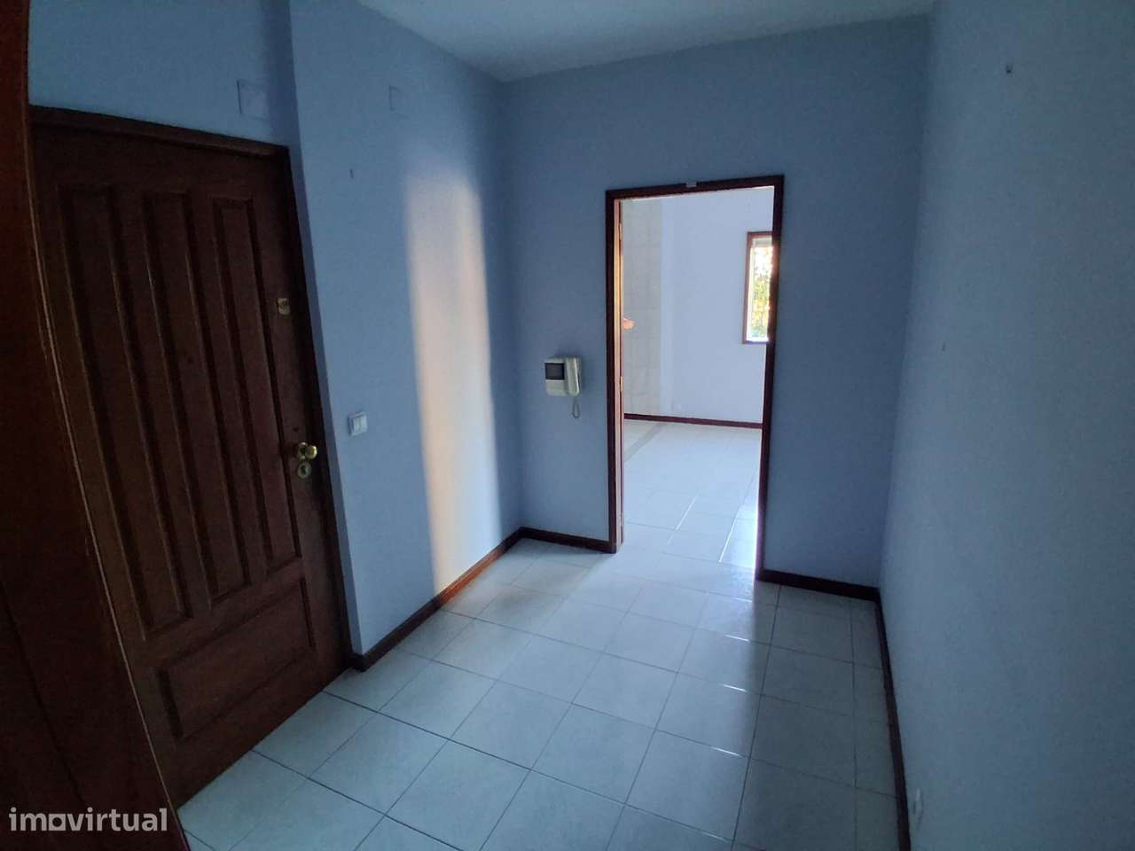 Apartamento T2 c/lugar de garagem-5