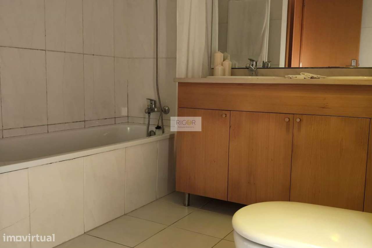 T3 junto ao Metro, a 980mts da praia de Matosinhos-12