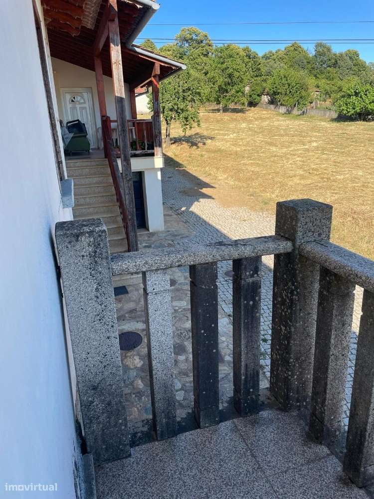 Oportunidade Única – Moradia com Terreno para venda em Espinhosela, Br-11