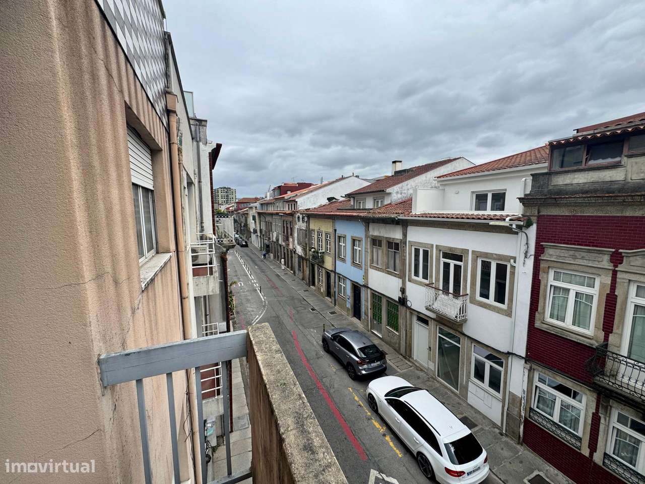 Apartamento T2 para venda na Rua Dom Pedro V em São Victor, Braga - Grande imagem: 3/9